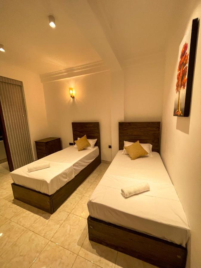 Rusty Bunk Villa 康提 外观 照片