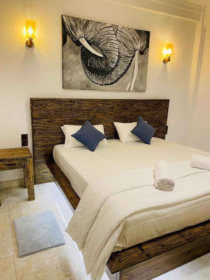 Rusty Bunk Villa 康提 外观 照片