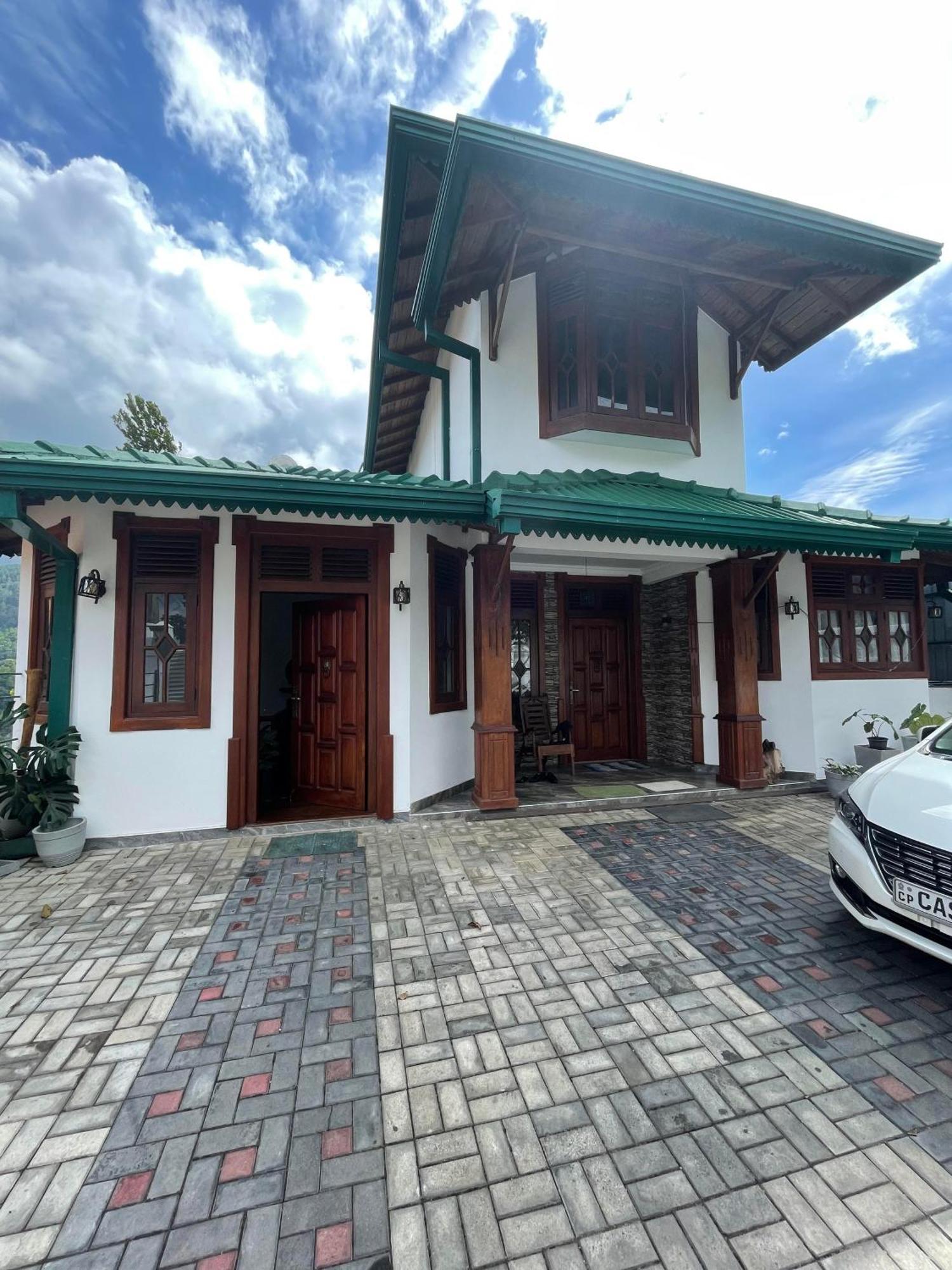 Rusty Bunk Villa 康提 外观 照片