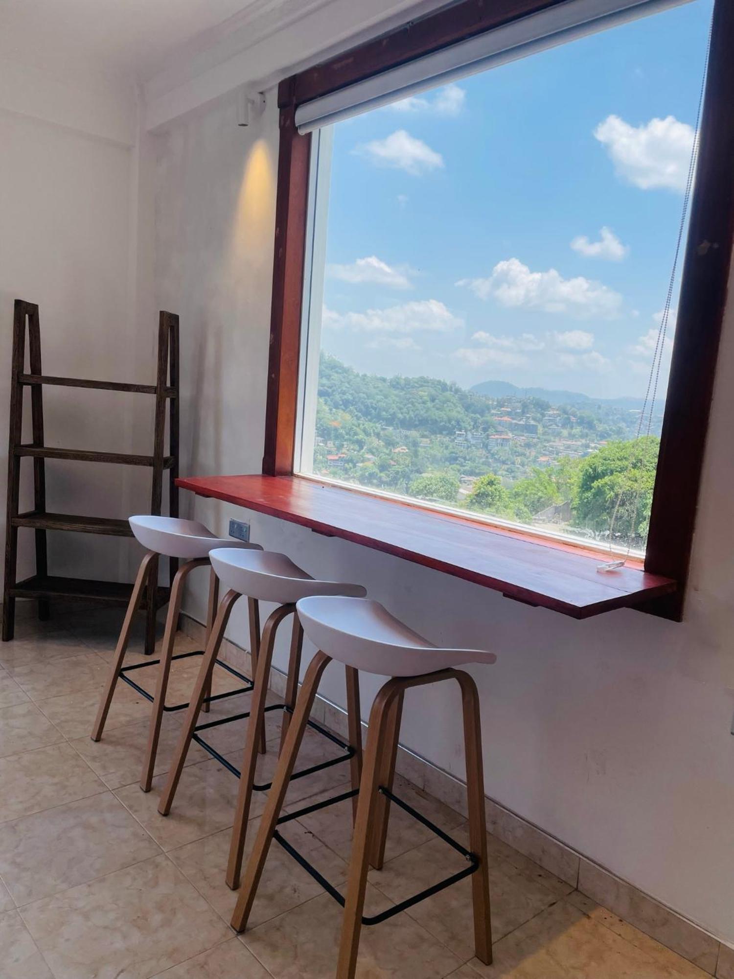 Rusty Bunk Villa 康提 外观 照片